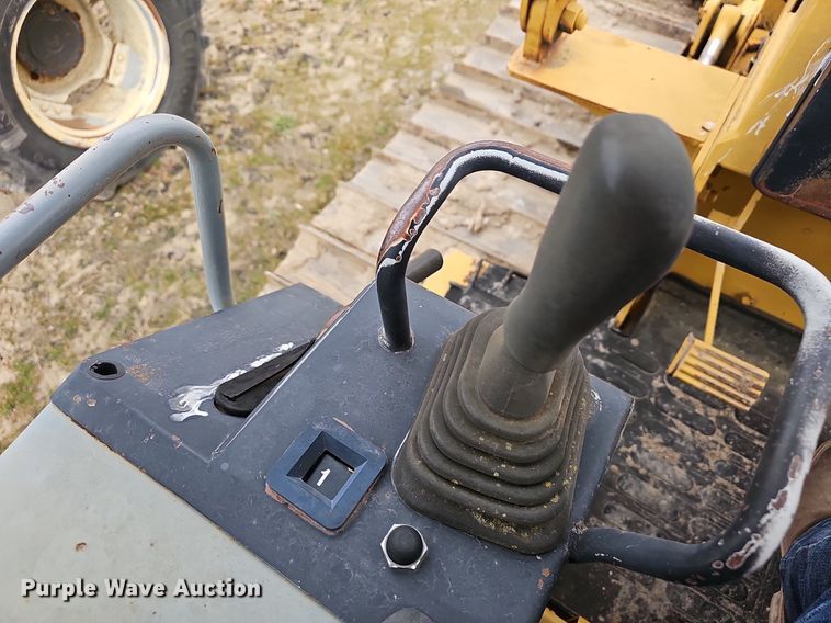 image for item EJ6066 1997 Komatsu  D31P-20E dozer