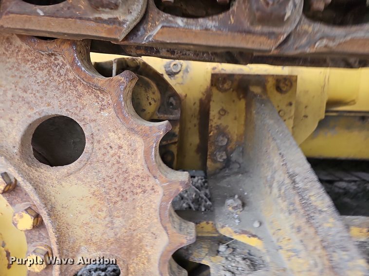 image for item EJ6066 1997 Komatsu  D31P-20E dozer