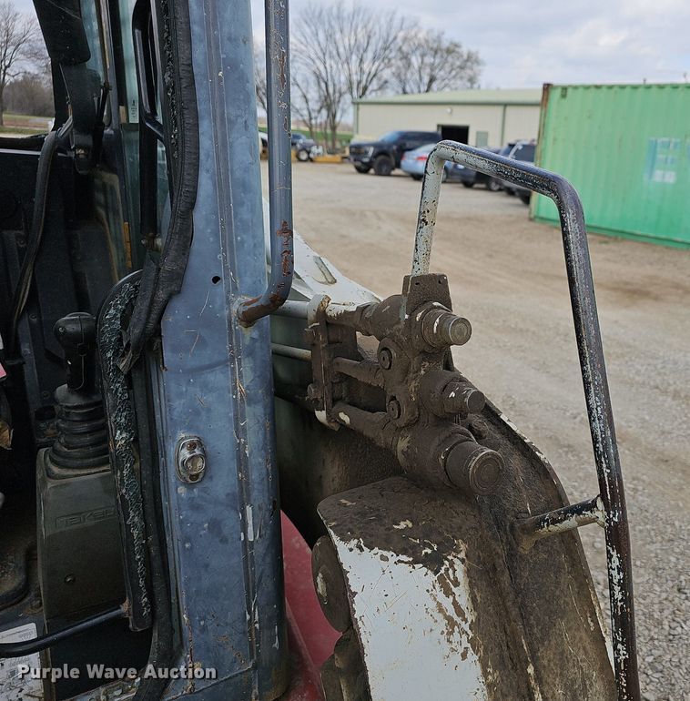 image for item EJ6069 2007 Takeuchi  TL140 tracked skid steer loader