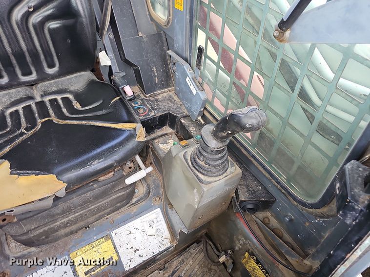 image for item EJ6069 2007 Takeuchi  TL140 tracked skid steer loader