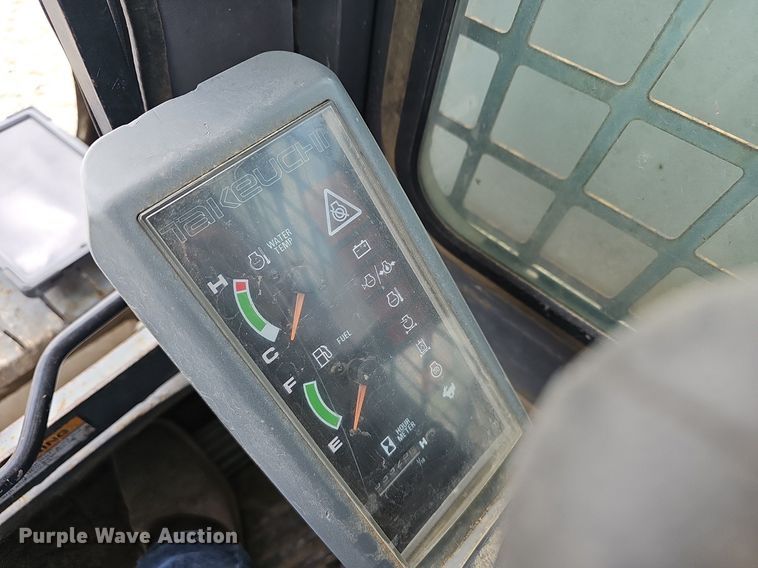 image for item EJ6069 2007 Takeuchi  TL140 tracked skid steer loader