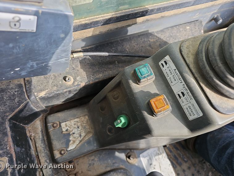 image for item EJ6069 2007 Takeuchi  TL140 tracked skid steer loader