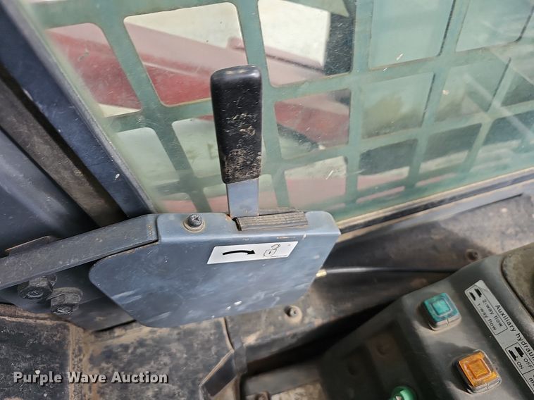 image for item EJ6069 2007 Takeuchi  TL140 tracked skid steer loader