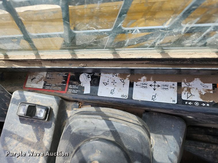 image for item EJ6071 2015 John Deere 329E tracked skid steer loader