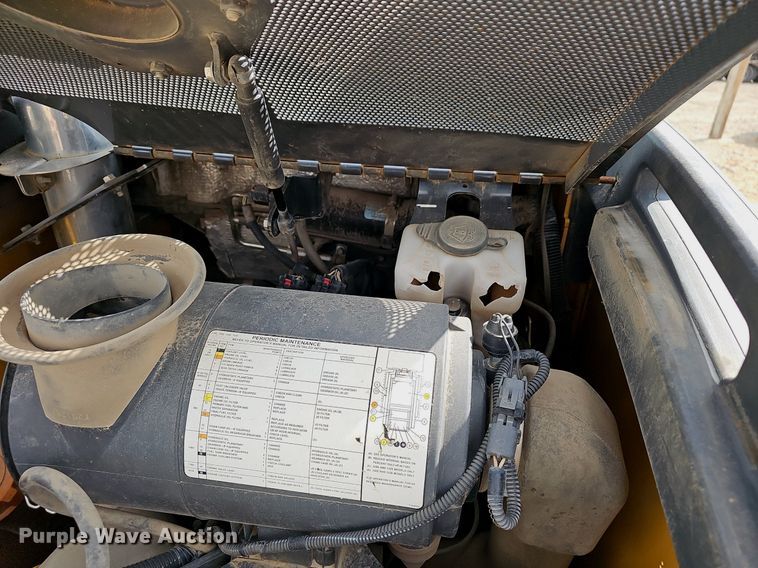 image for item EJ6071 2015 John Deere 329E tracked skid steer loader