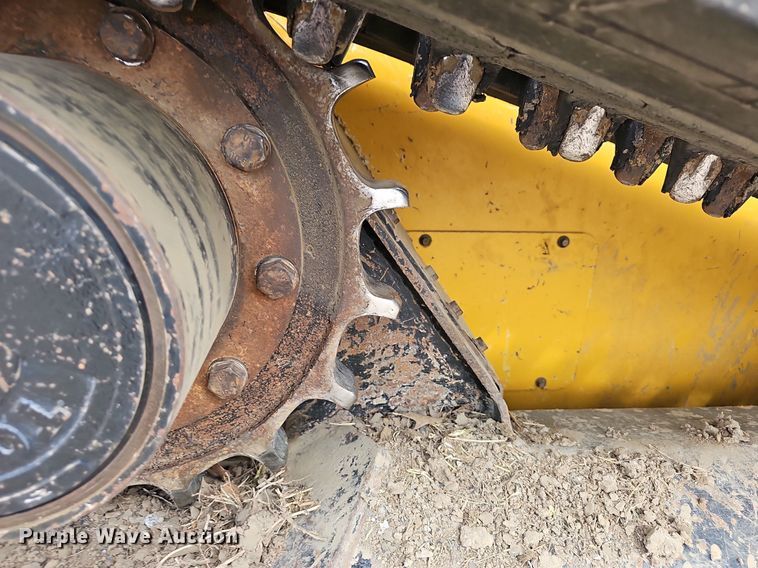 image for item EJ6071 2015 John Deere 329E tracked skid steer loader