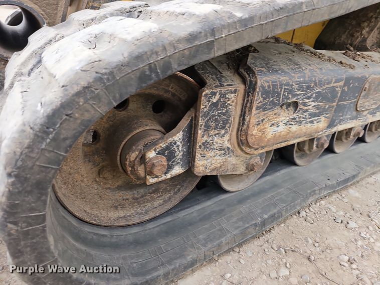 image for item EJ6071 2015 John Deere 329E tracked skid steer loader