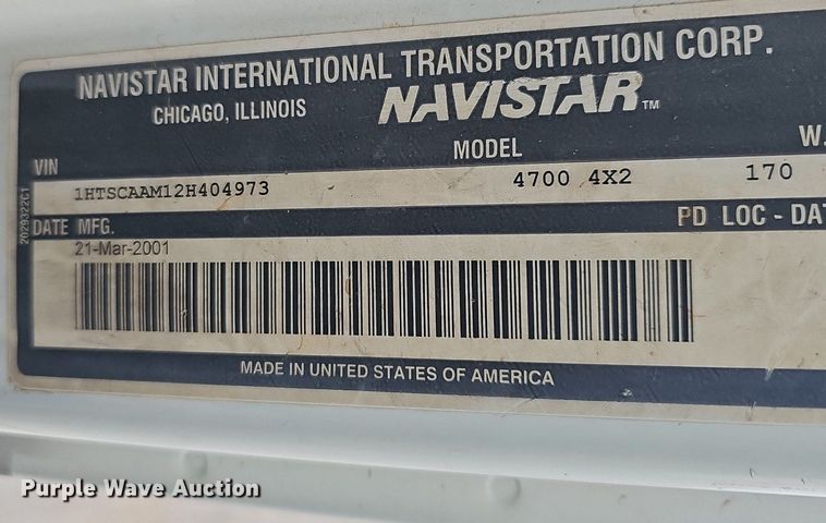 image for item EJ6073 2002 International 4700 truck cab and chassis