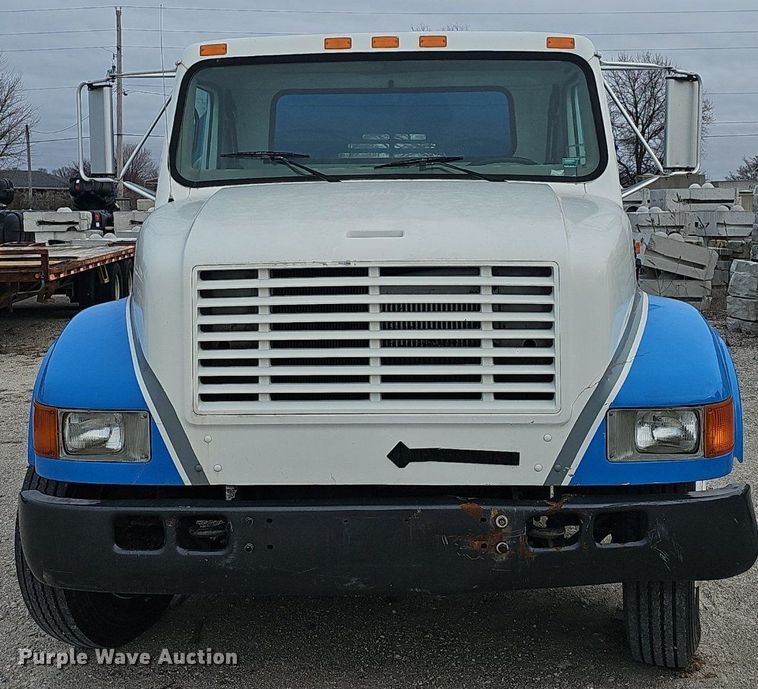 image for item EJ6074 1998 International 4700 dump truck