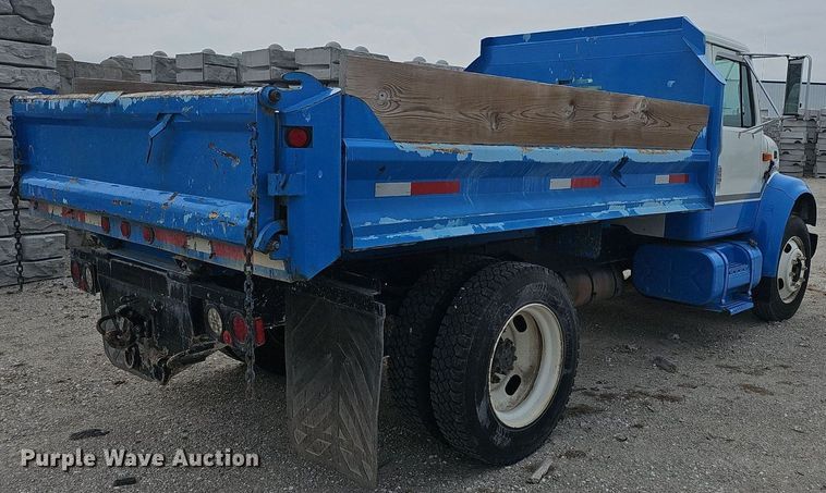 image for item EJ6074 1998 International 4700 dump truck