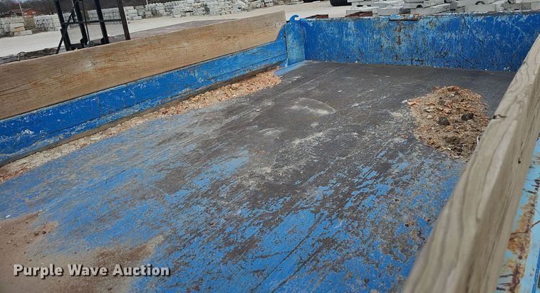 image for item EJ6074 1998 International 4700 dump truck