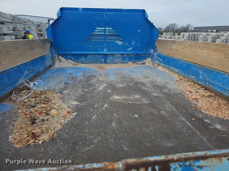 image for item EJ6074 1998 International 4700 dump truck