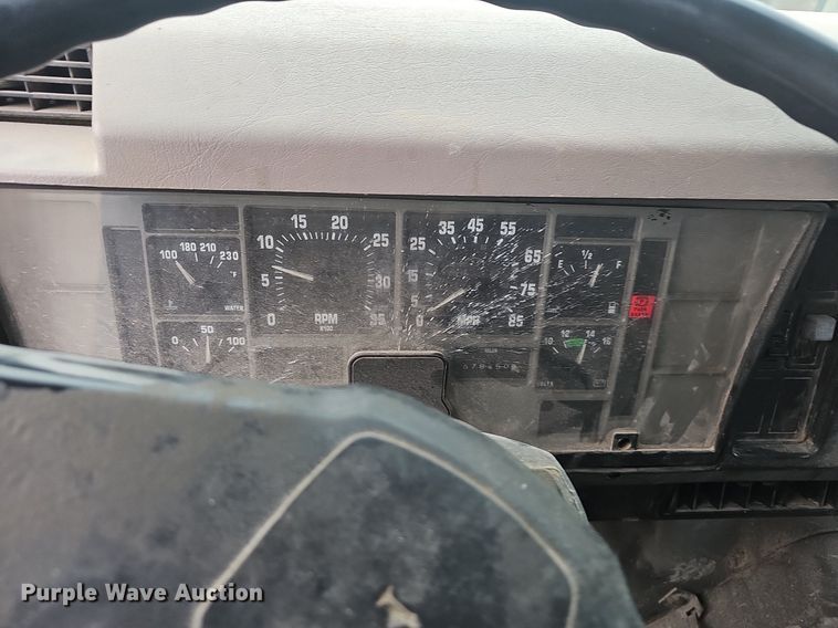 image for item EJ6074 1998 International 4700 dump truck