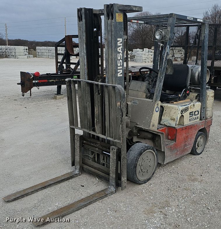 image for item EJ6075 Nissan  CPJ2A25PV forklift