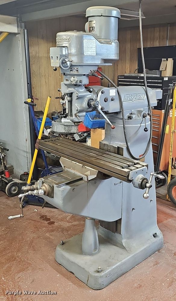 image for item EJ6116 1979 Bridgeport  milling machine