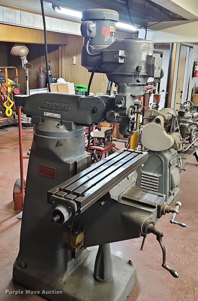 image for item EJ6116 1979 Bridgeport  milling machine