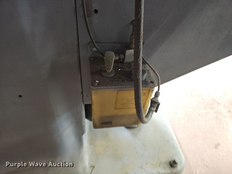 image for item EJ6116 1979 Bridgeport  milling machine