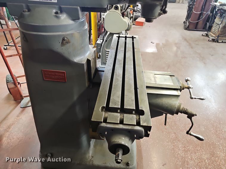 image for item EJ6116 1979 Bridgeport  milling machine