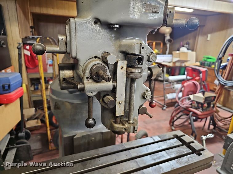 image for item EJ6116 1979 Bridgeport  milling machine