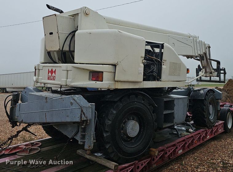 image for item EJ6117 2004 Terex 5022 telehandler