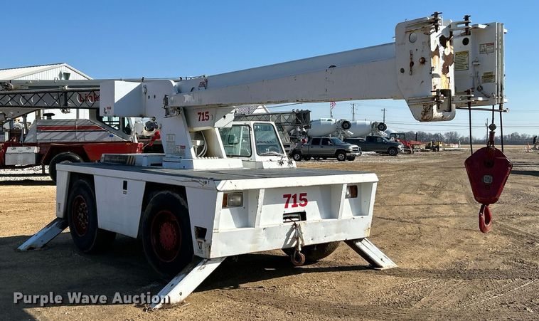 image for item EK4102 1993 Broderson IC-200-2B crane