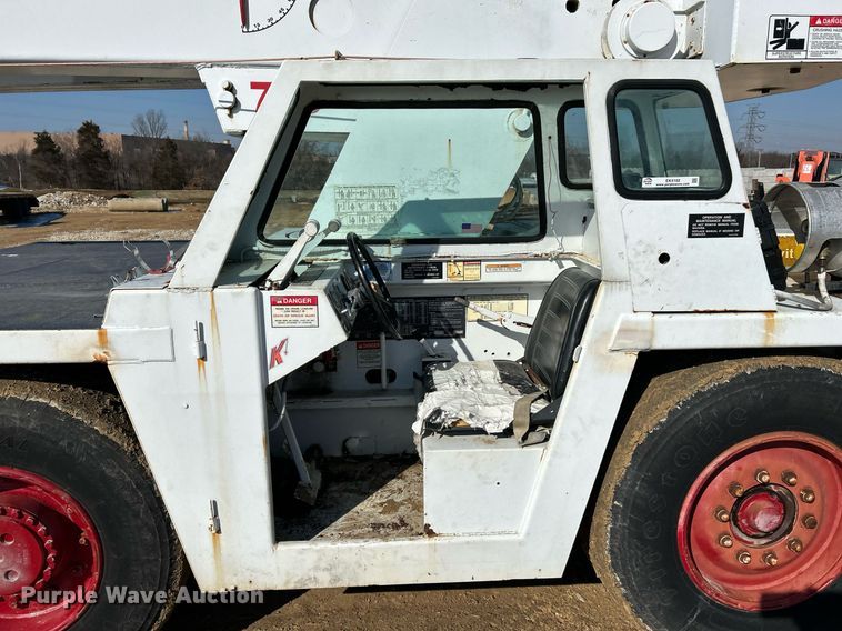 image for item EK4102 1993 Broderson IC-200-2B crane