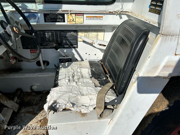 image for item EK4102 1993 Broderson IC-200-2B crane