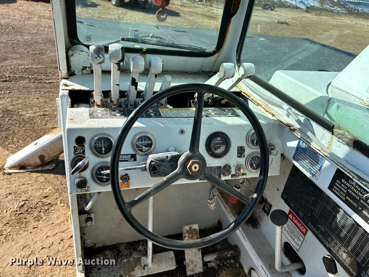 image for item EK4102 1993 Broderson IC-200-2B crane