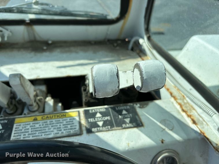 image for item EK4102 1993 Broderson IC-200-2B crane