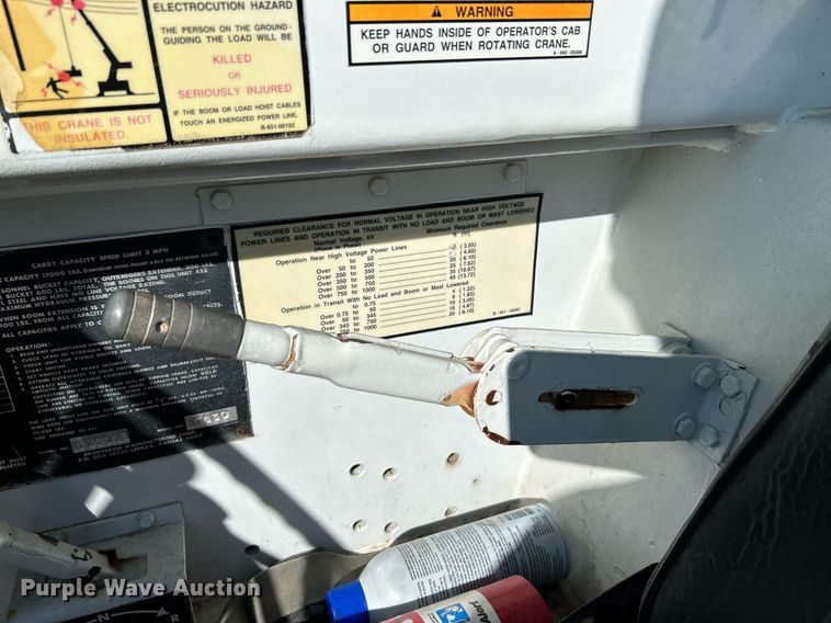 image for item EK4102 1993 Broderson IC-200-2B crane