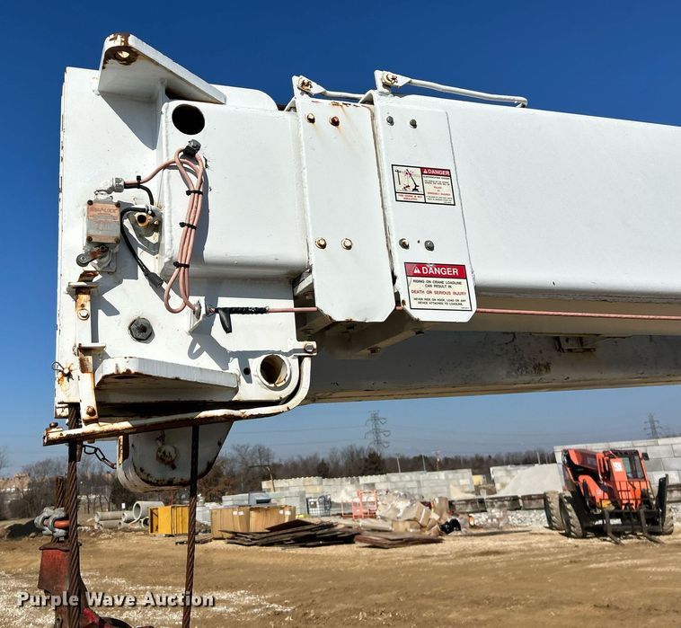 image for item EK4102 1993 Broderson IC-200-2B crane