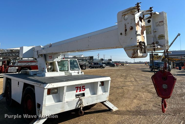 image for item EK4102 1993 Broderson IC-200-2B crane