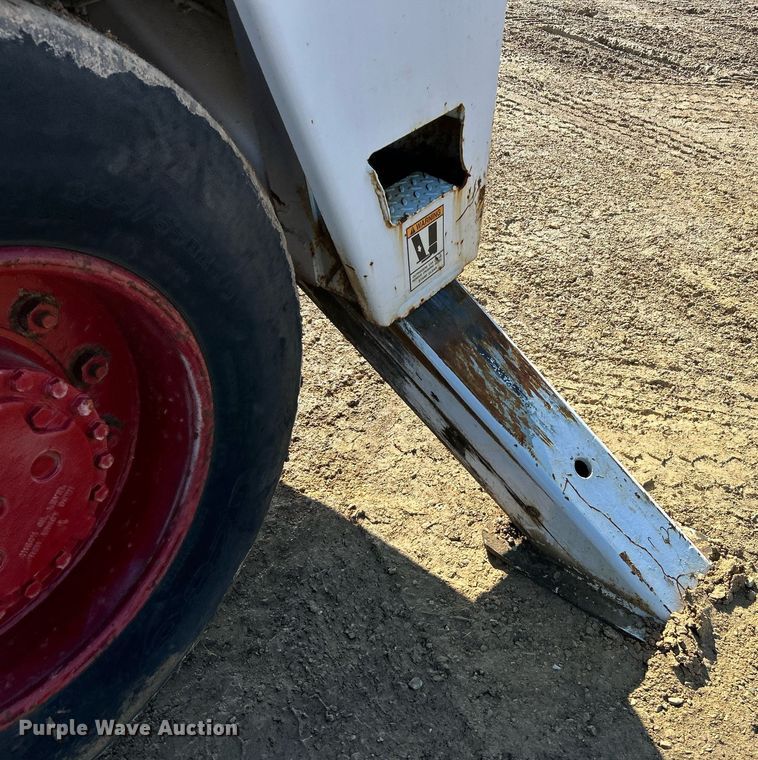 image for item EK4102 1993 Broderson IC-200-2B crane