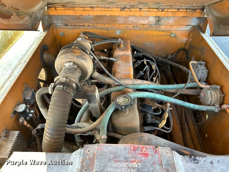 image for item EK4102 1993 Broderson IC-200-2B crane