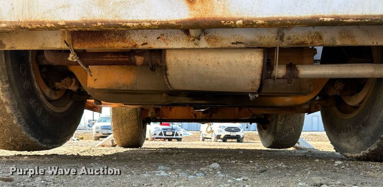 image for item EK4102 1993 Broderson IC-200-2B crane