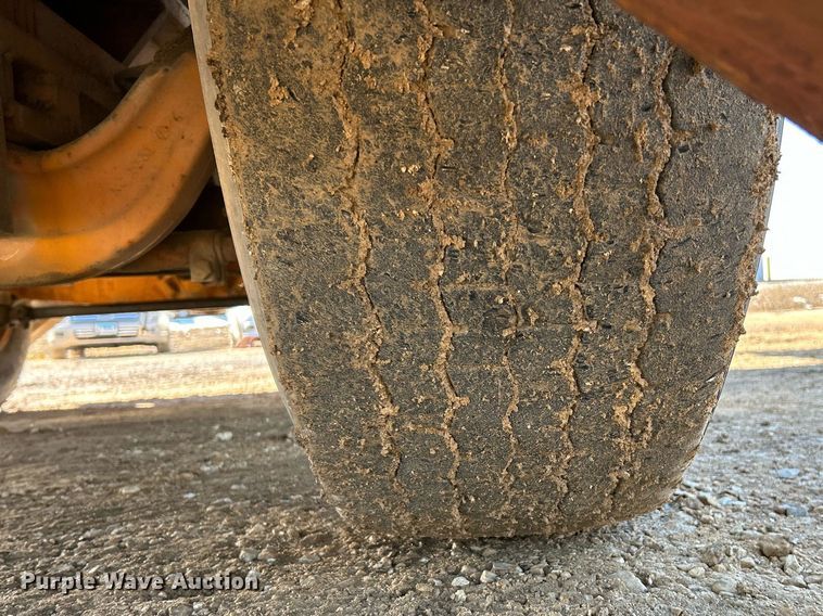 image for item EK4102 1993 Broderson IC-200-2B crane