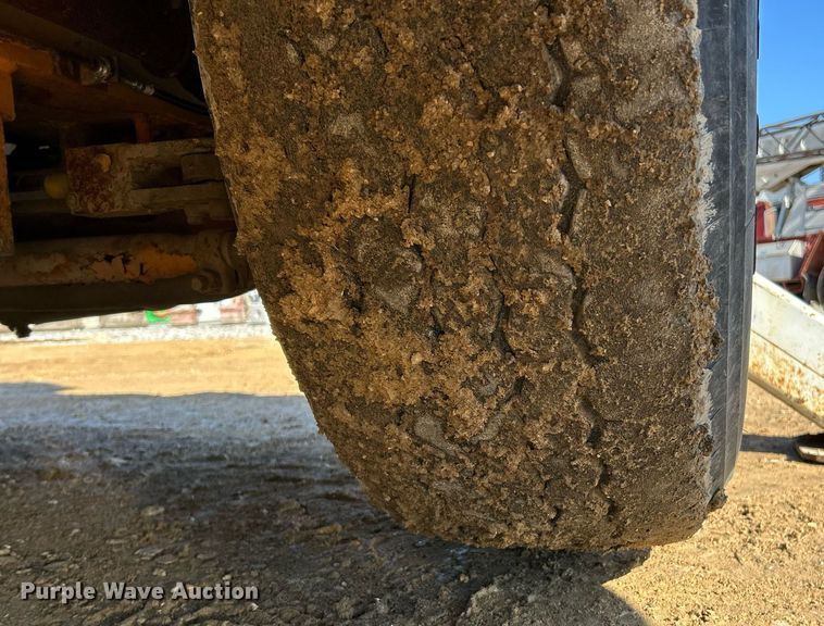 image for item EK4102 1993 Broderson IC-200-2B crane