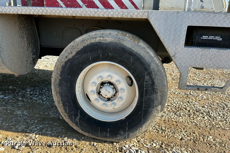 image for item EK4103 1998 Terex T340 crane