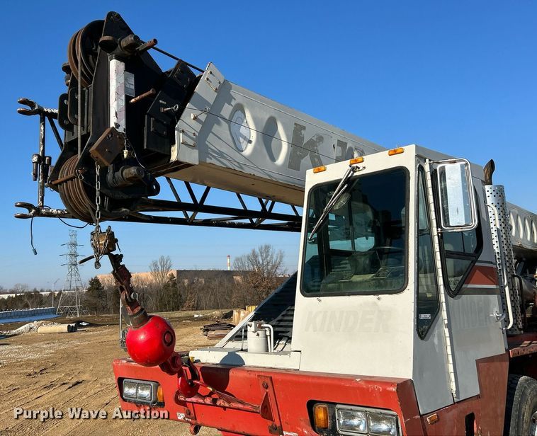 image for item EK4104 1994 Link-Belt  HTC-830 crane