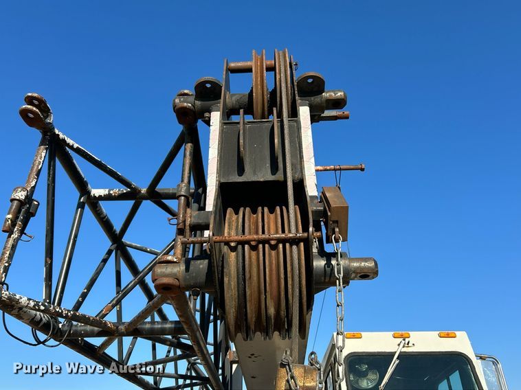 image for item EK4104 1994 Link-Belt  HTC-830 crane