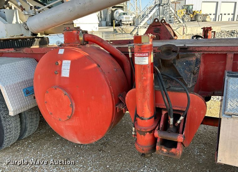 image for item EK4104 1994 Link-Belt  HTC-830 crane