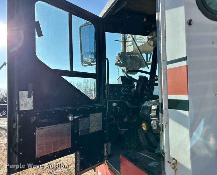 image for item EK4104 1994 Link-Belt  HTC-830 crane