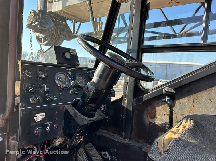 image for item EK4104 1994 Link-Belt  HTC-830 crane