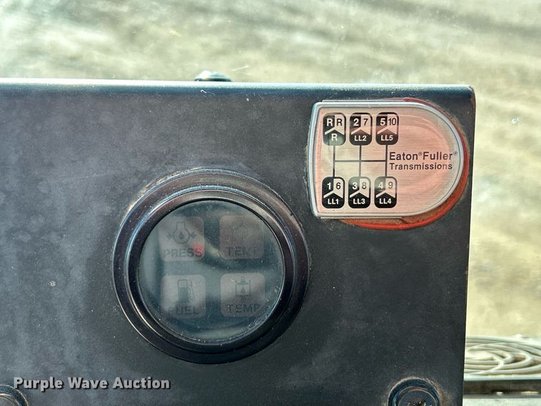 image for item EK4104 1994 Link-Belt  HTC-830 crane