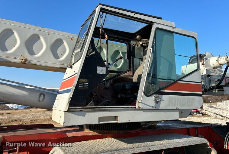 image for item EK4104 1994 Link-Belt  HTC-830 crane