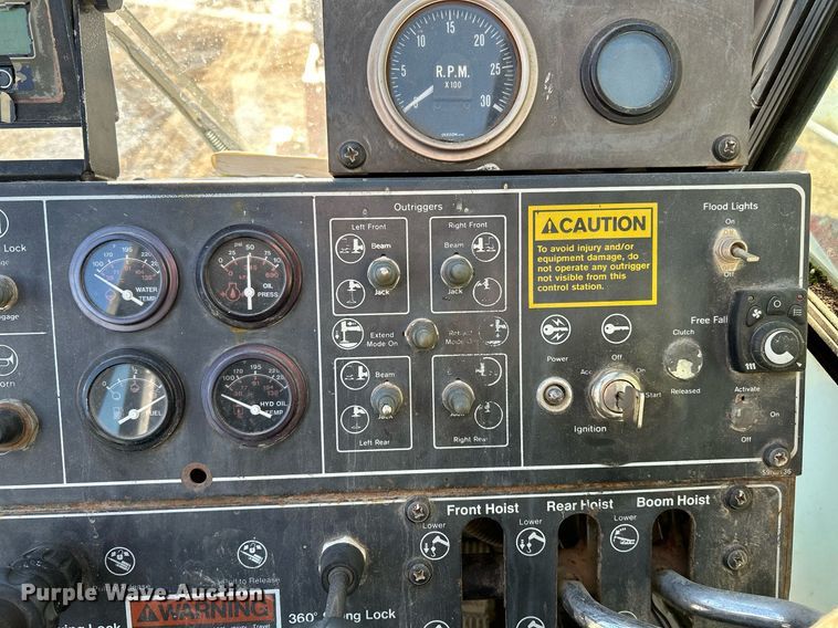 image for item EK4104 1994 Link-Belt  HTC-830 crane