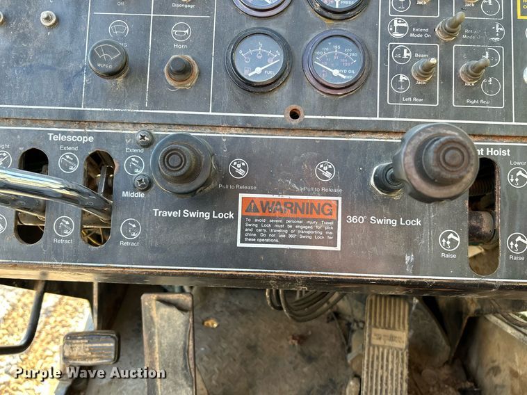 image for item EK4104 1994 Link-Belt  HTC-830 crane