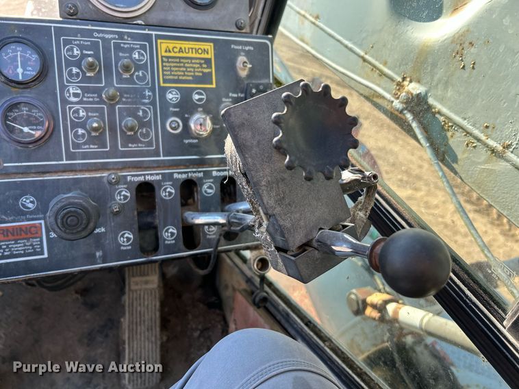 image for item EK4104 1994 Link-Belt  HTC-830 crane