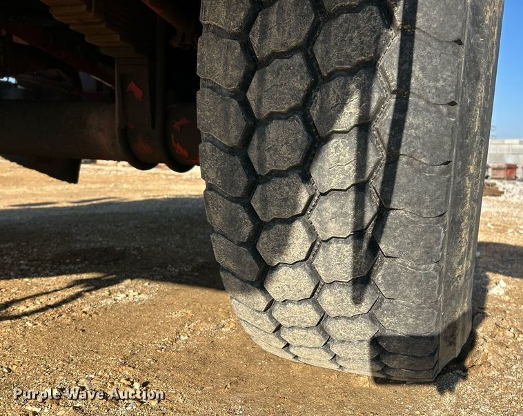 image for item EK4104 1994 Link-Belt  HTC-830 crane