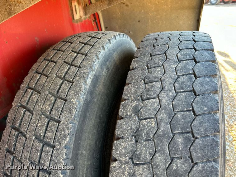 image for item EK4104 1994 Link-Belt  HTC-830 crane